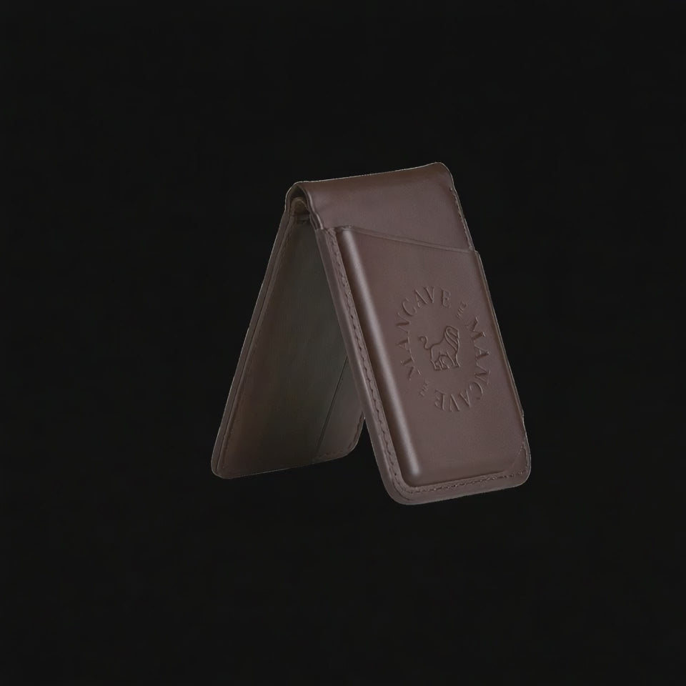 Magnetisk iPhone-wallet i læder med foldbar stand og plads til kort – The Premium Vault Stand