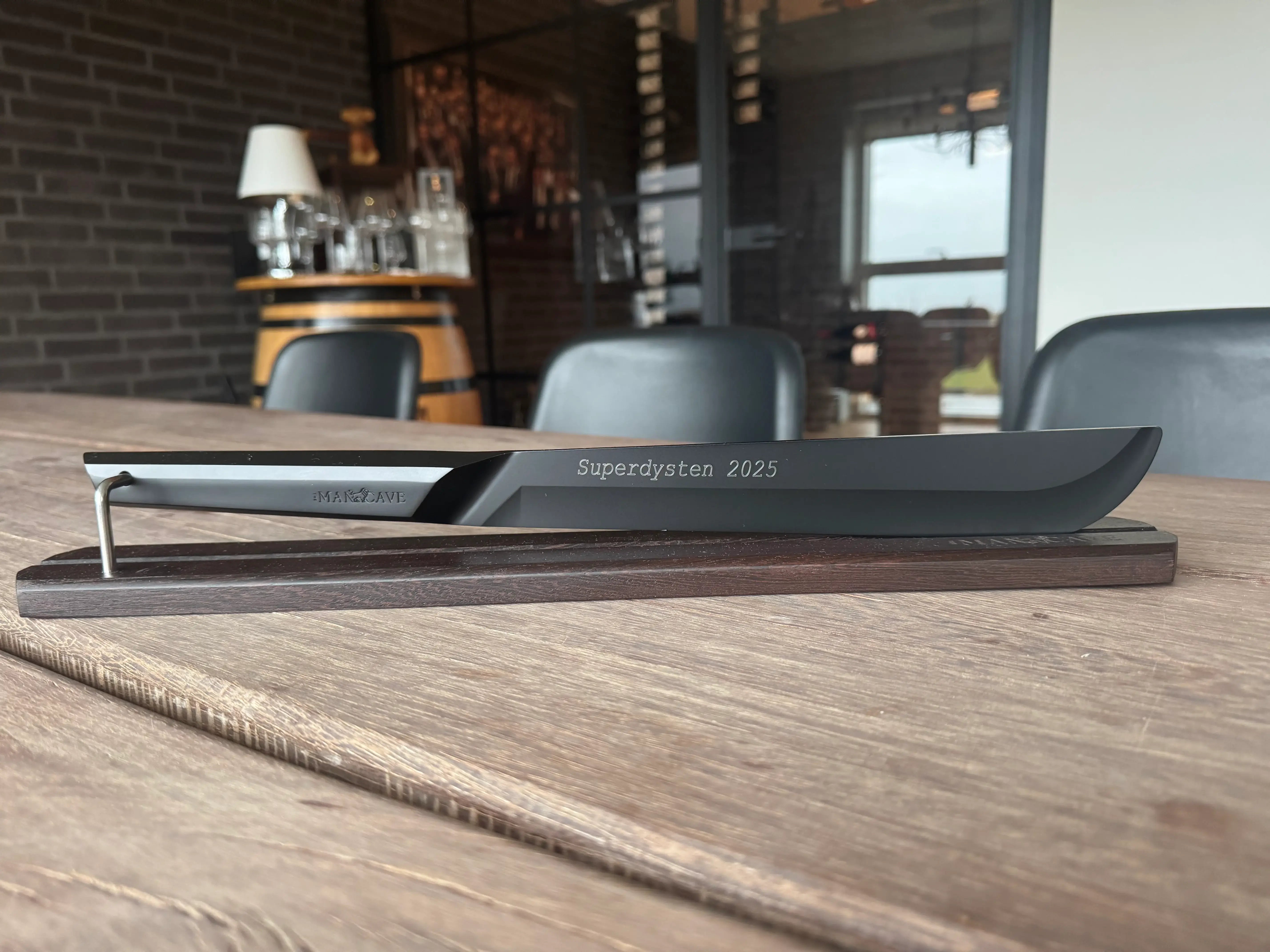 Gør din Royal Champagne Saber helt unik med en personlig gravering